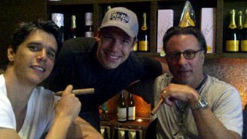 Márcio Garcia, Marcus Buaiz e Andy García: encontro em restaurante capixaba - Reprodução Twitter