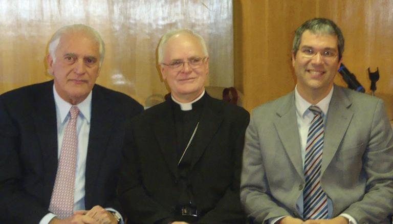 Jack Terpins, presidente do Congresso Judaico Latino-Americano, recebe d. Odilo Scherer e o rabino Michel Schlesinger para encontro inter-religioso, em São Paulo.