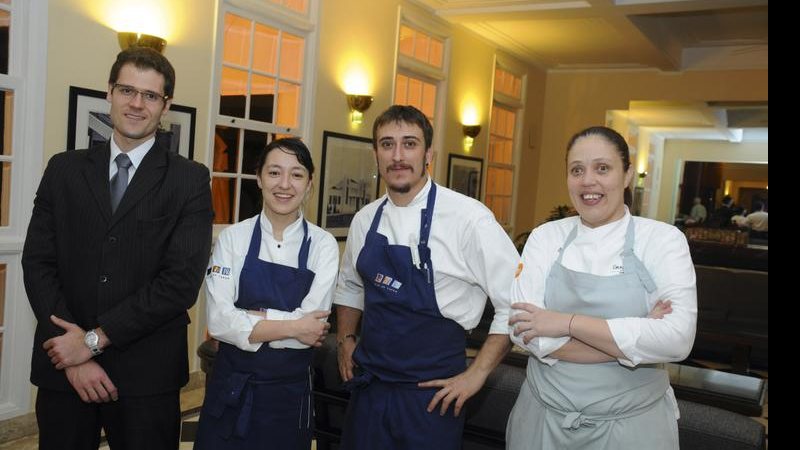 Em festival na cidade de Águas de São Pedro, SP, Felipe Riemma recebe os chefs Ligia Karazawa e seu amado, Raúl Jimenez, e Patrícia Fontana.