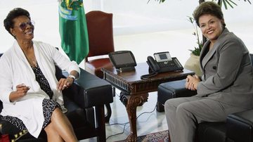 Dionne Warwlck encontro com Dilma - Reuters