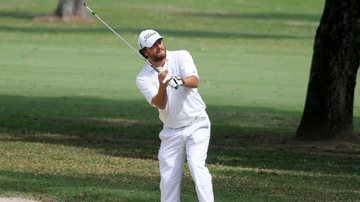 Rodrigo Lombardi joga golfe com os amigos no Rio de Janeiro - Dilson Silva / AgNews