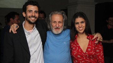Ruy Guerra posa com os filhos - André Muzell / AgNews