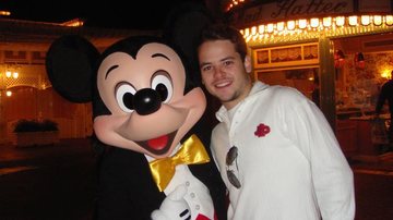 Thiago Oliveira se diverte na Disney - Divulgação