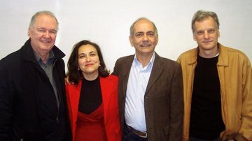 Em São Paulo, o professor Lincoln Seragini faz palestra em faculdade e é prestigiado pelos amigos Eleida de Camargo, Arthur Villas Bôas e Márcio Casarotti.