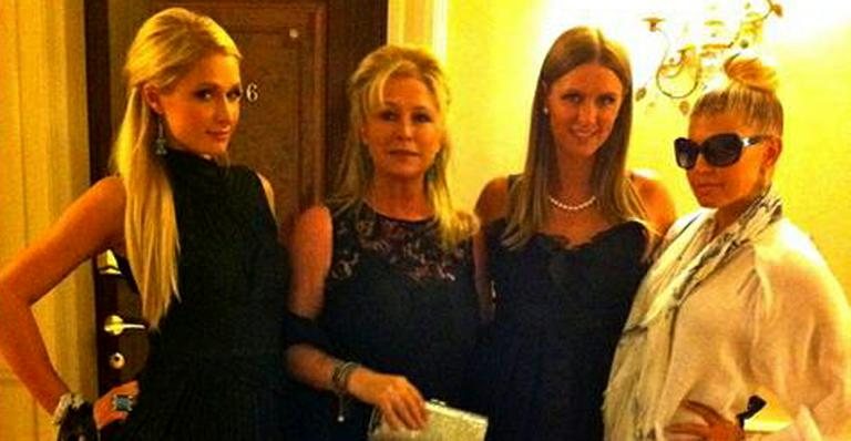 Paris Hilton, Kathy, Nicky e Fergie - Reprodução/Twitter