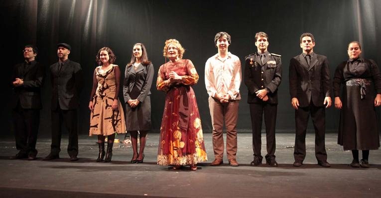 Glória Menezes recebe famosos no teatro - Orlando Oliveira / AgNews