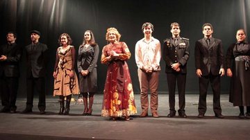 Glória Menezes recebe famosos no teatro - Orlando Oliveira / AgNews