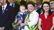 Presidente assiste ao desfile com o neto, Gabriel, e a filha, Paula - Roberto Stuckert Filho