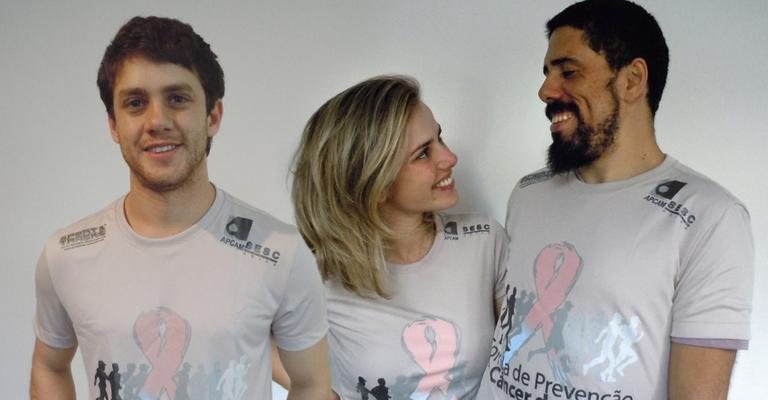 Trio unido em campanha contra câncer de mama
