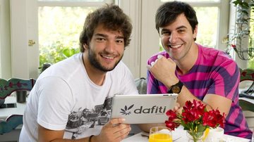 Humberto Carrão e Rodrigo Lopez - Victor Sokolowicz