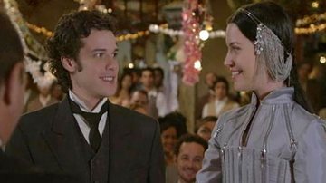 Doralice (Nathalia Dill) se casa com Felipe (Jayme Matarazzo) - Reprodução / TV Globo