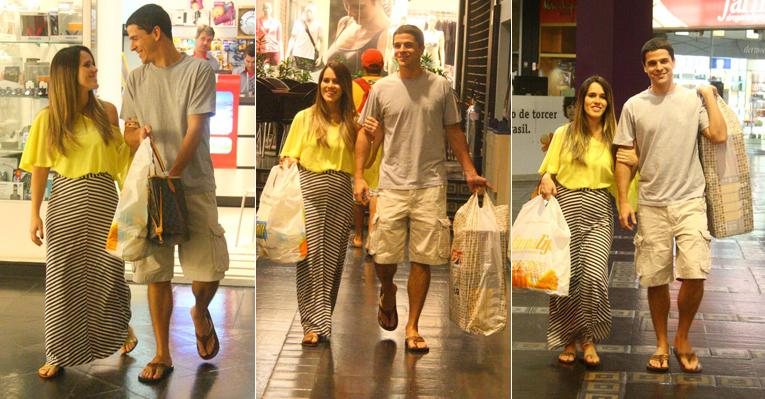 Fernanda Pontes e Diogo Boni fazem compras juntos no Rio de Janeiro - Daniel Delmiro / AgNews