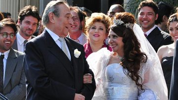 Eliseu (Paulo Goulart) e Cleonice (Vera Mancini) em 'Morde & Assopra' - TV Globo / Estevam Avellar
