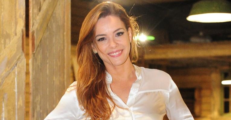Regiane Alves vive a personal trainer Cris, em 'A Vida da Gente' - Estevam Avellar/TV Globo