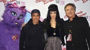 Katy Perry recebe Bazinho Ferraz e Phill Rodrigues antes de show na Chácara do Jockey.