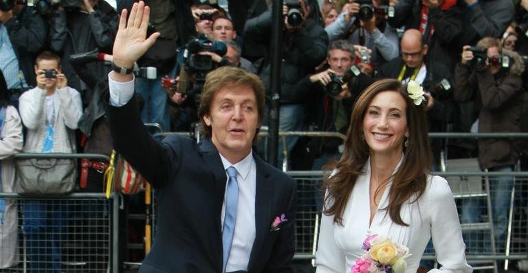 Paul McCartney chega a cartório de Londres para se casar com Nancy Shevell - Splash News splashnews.com