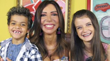 Maura Roth e os cantores David Miranda e Giovanna Casagrande na TV Aberta, SP.