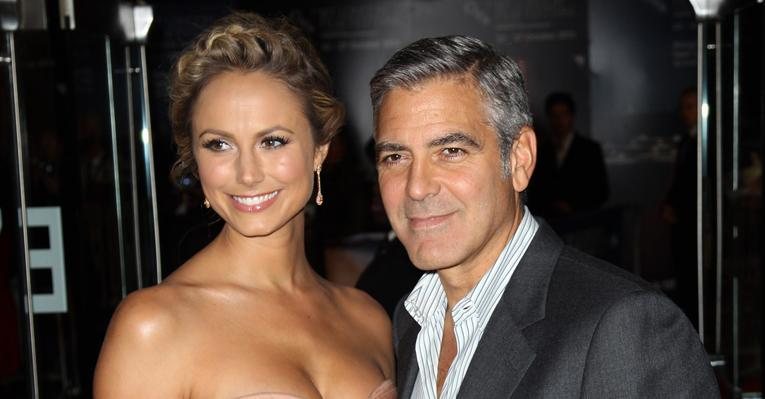 George Clooney com a namorada, Stacy Keibler - Getty Images