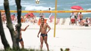 Ronaldinho Gaúcho joga futevôlei com os amigos no Rio de Janeiro - Dilson Silva/AgNews
