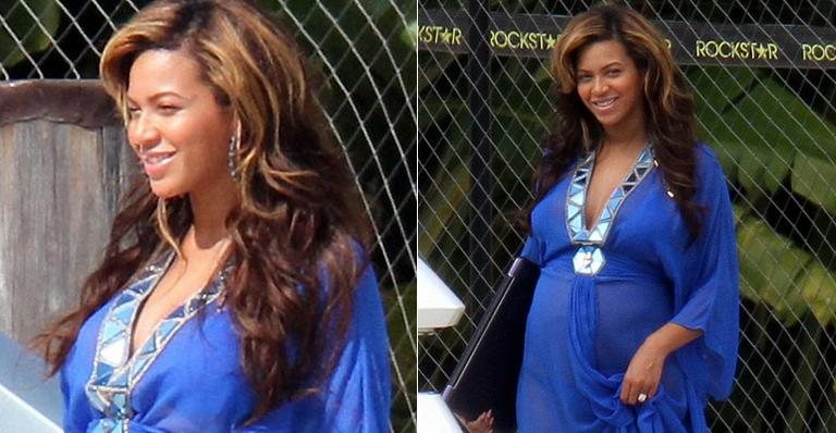 Beyoncé exibe o barrigão de seis meses - GrosbyGroup
