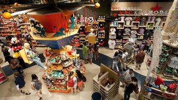 A loja da Disney, na Times Square, busca interagir com o público - Victor Sokolowicz