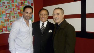 Ronnie Von recebe o hair stylist Bruno Di Maglio e o maquiador Augusto Sargo em sua atração da TV Gazeta, SP.
