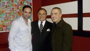 Ronnie Von recebe o hair stylist Bruno Di Maglio e o maquiador Augusto Sargo em sua atração da TV Gazeta, SP.