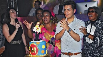 Marcelo Bandeira curte sua festa de aniversário de 36 anos ao lado de amigos - Sérgio Savarese
