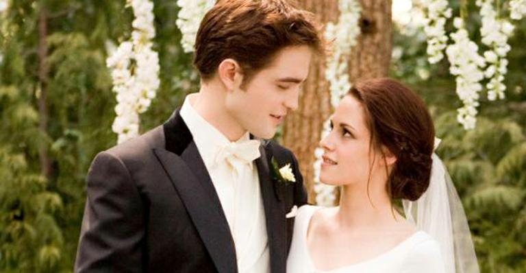 Edward (Robert Pattinson) e Bella (Kristen Stewart) - Reprodução / Twitter
