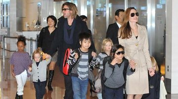 Angelina Jolie, Brad Pitt e os filhos - Getty Images