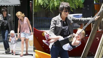 Dias após relançar um dos melhores álbuns dos Stones, o astro passeia pela cidade australiana com a filha e a neta. - Honopix