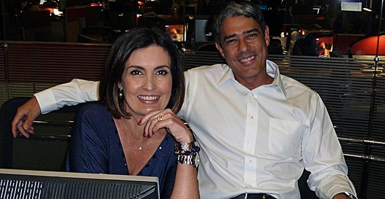 Fátima Bernardes ao lado de William Bonner em seu último dia no Jornal Nacional - Reprodução / TV Globo