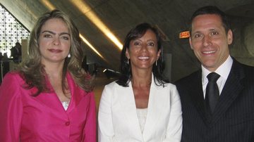 Liliane Ventura apresenta congresso com a secretária de Justiça do Estado de SP, Eloiza de Sousa Arruda, e o deputado Fernando Capez.