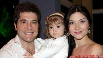 Daniel com a filha Lara e a esposa Aline Pádua - Divulgação