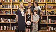 Em São Paulo, Olivetto lança sétimo livro ao lado da família: a mãe, Antonia, a mulher, Patricia, e os filhos Antônia e Theo. - Vagner Campos
