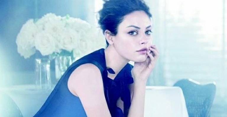 Mila Kunis na campanha da Dior - Divulgação