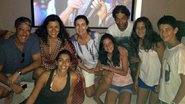 William Bonner e Fátima Bernardes com os filhos Vinícius, Laura e Beatriz e Regina Casé - Reprodução/Twitter