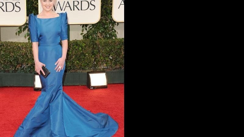 Kelly Osbourne no tapete vermelho do Globo de Ouro - Getty Images