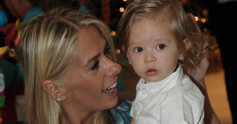 Adriane Galisteu com o filho Vittorio - Francisco Cepeda / AgNews