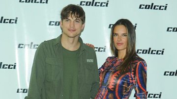 Ashton Kutcher e Alessandra Ambrosio posam juntos no SPFW - João Passos