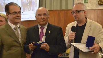 Malcolm Forest, Gaetano Brancati Luigi e Paulo Saldiva na entrega do VIII Prêmio Paul Donovan Kigar, na capital paulista.