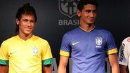 Neymar e Ganso apresentam nova camisa do Brasil - Roberto Filho / AgNews