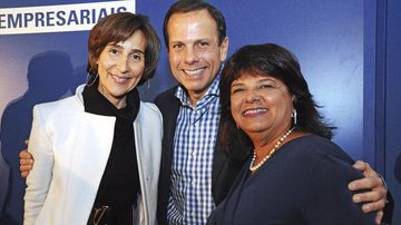 As empresárias Viviane Senna e Luiza Helena Trajano são recebidas por João Doria Jr. no evento do Lide, em Barueri, região metropolitana de São Paulo.