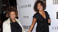 Whitney Houston com sua mãe Cissy Houston - Getty Images