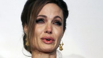 Angelina Jolie se emociona na Bósnia - Reuters