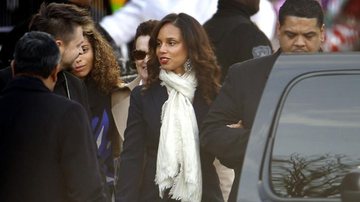 Alicia Keys canta no funeral de Whitney Houston - Reuters