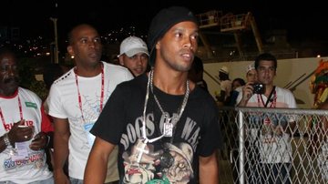 Ronaldinho Gaúcho chega na Sapucaí para o 1º dia de desfiles do Rio de Janeiro - Thiago Mattos / AgNews