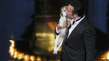 Uggie e Jean Dujardin no Oscar 2012 - Reuters
