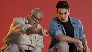 Pai e filho em cena na peça 'Vermelho' - João Caldas/Divulgação