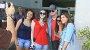 Michael Bublé com fãs - Delson Silva/AgNews